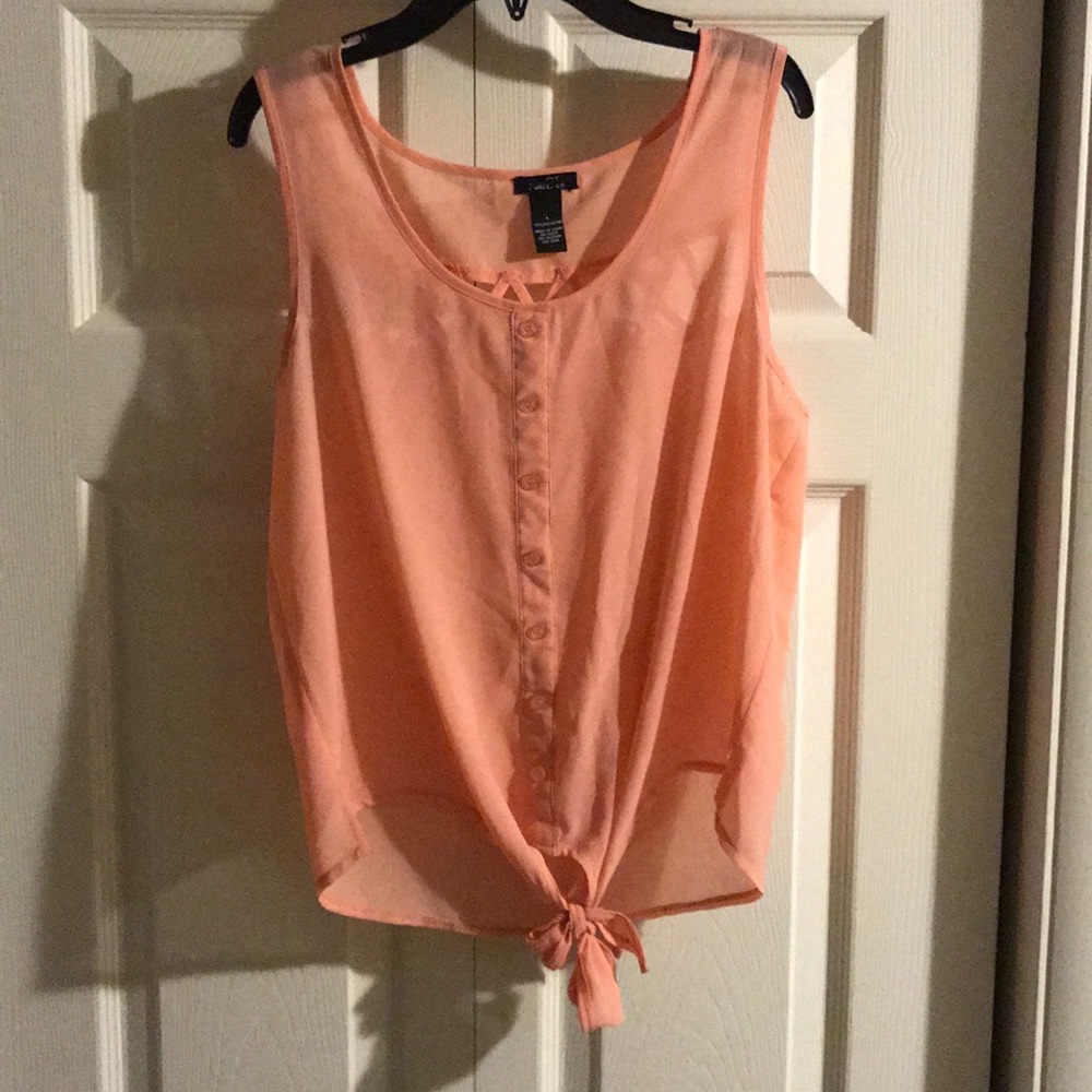 Tank top back detail